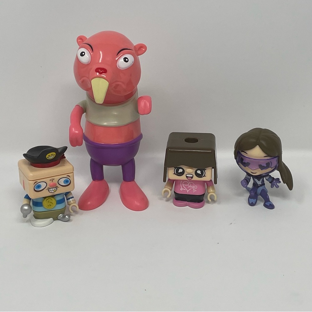 FGTeeV Mini Action Figures Lot Lexi, Raptain Hook, Not Naked Neil, Loxi -Bonkers